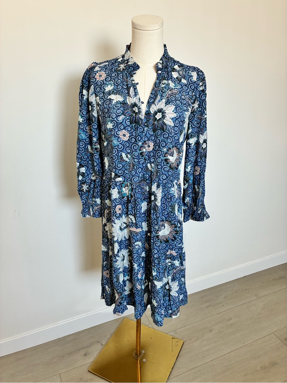 Blue Floral Long-Sleeve V-Neck Button Up Dress